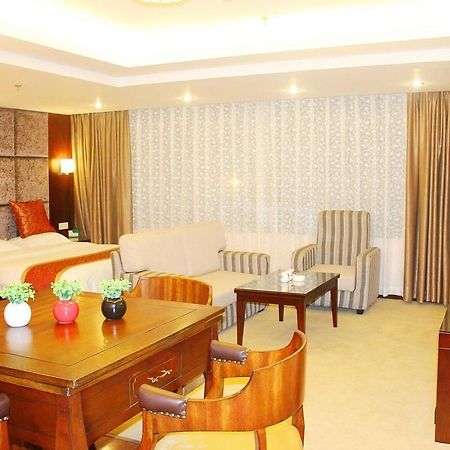Chengdu Ronghome Hotel Εξωτερικό φωτογραφία