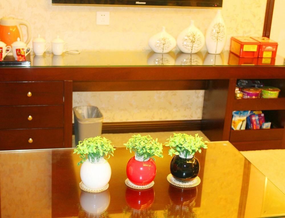 Chengdu Ronghome Hotel Εξωτερικό φωτογραφία