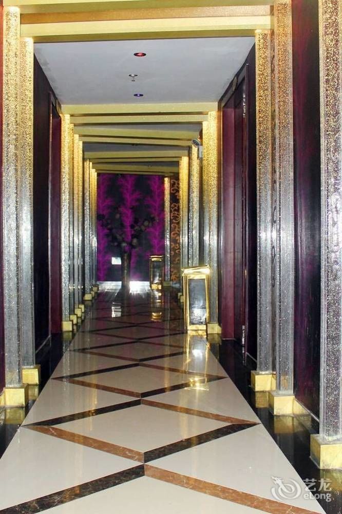 Chengdu Ronghome Hotel Εξωτερικό φωτογραφία