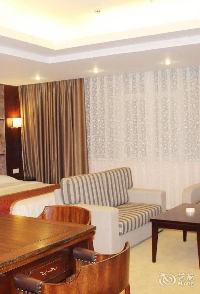 Chengdu Ronghome Hotel Εξωτερικό φωτογραφία