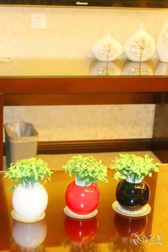 Chengdu Ronghome Hotel Εξωτερικό φωτογραφία