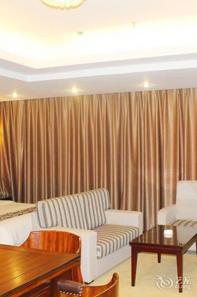 Chengdu Ronghome Hotel Εξωτερικό φωτογραφία