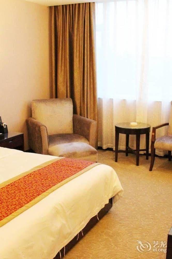 Chengdu Ronghome Hotel Εξωτερικό φωτογραφία